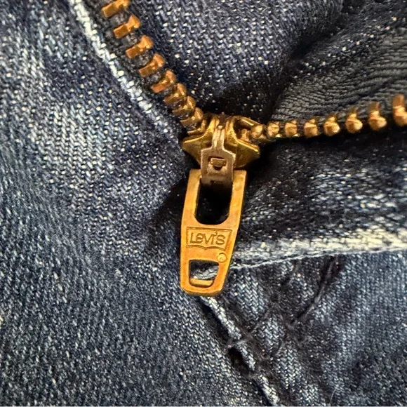 Levi’s 515 Mid-Rise Medium Wash Denim Jean Shorts Size 4 Classic Perfect Fit EUC - Picture 6 of 16